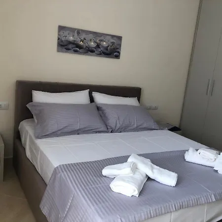 Rooftop Lungomare Apartman *