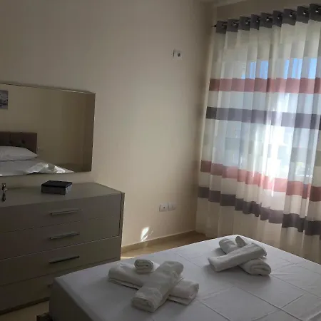 Rooftop Lungomare Apartman *