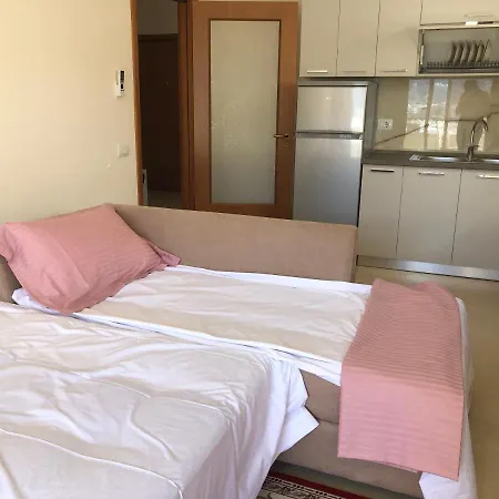 Rooftop Lungomare Apartman *