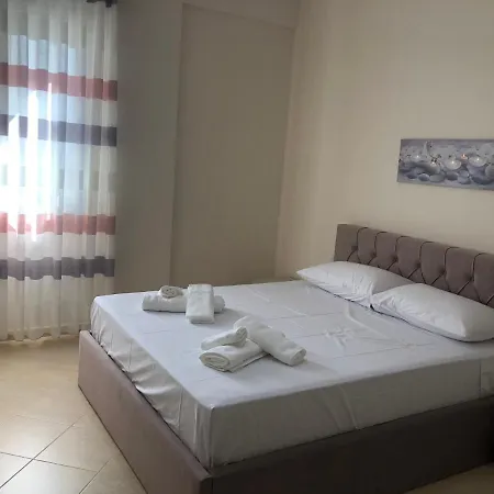 Rooftop Lungomare Apartman *