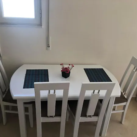 Rooftop Lungomare Apartment Vlore